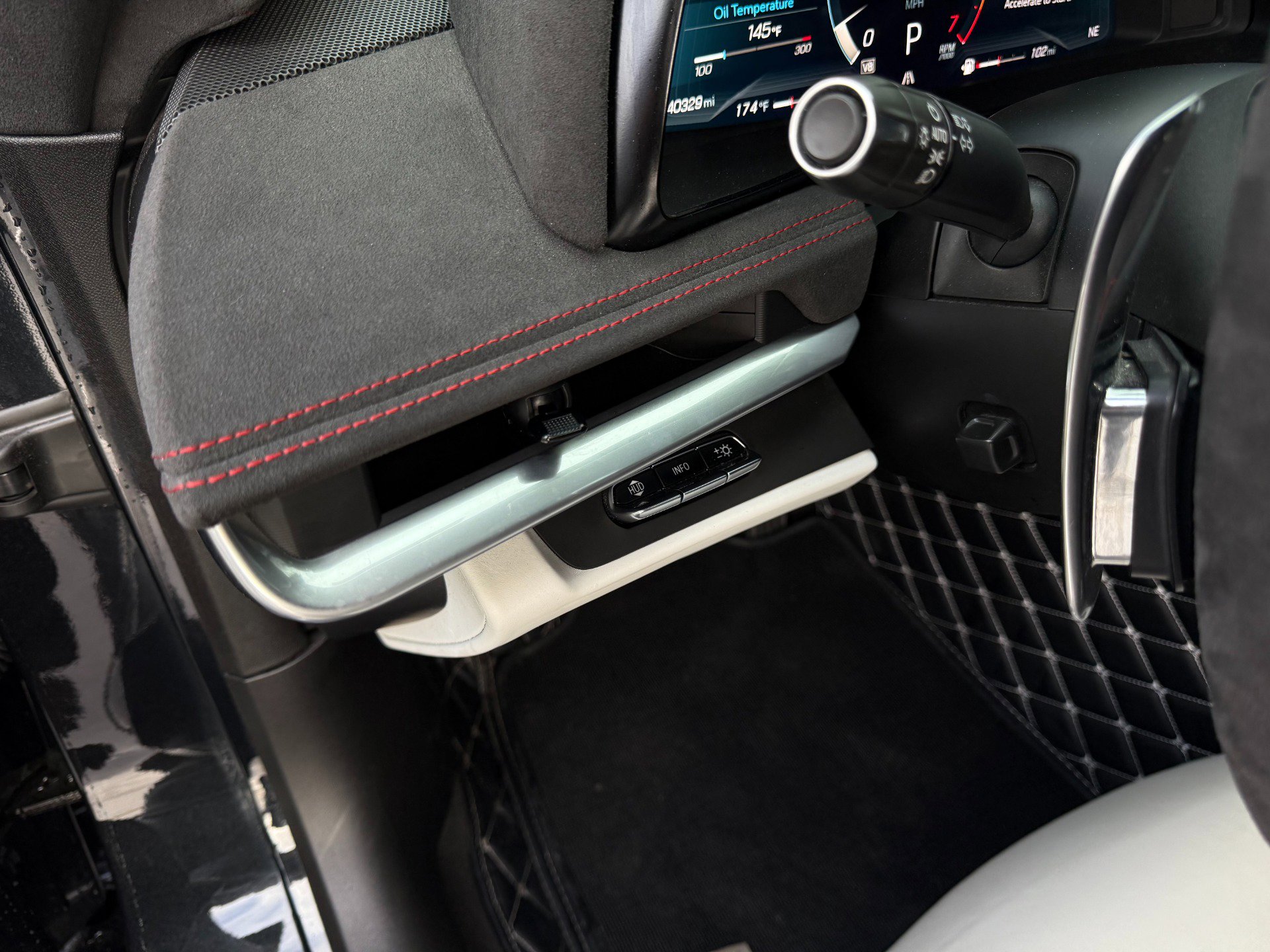 Used 2023 Chevrolet Corvette Stingray Premium Conv w/ Z51 Performance Package image 15