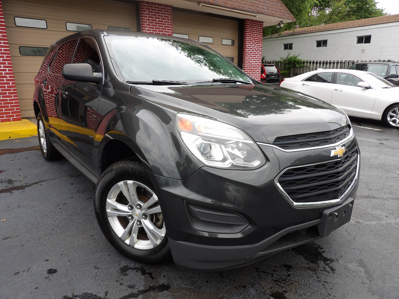 Used 2017 Chevrolet Equinox LS image 8