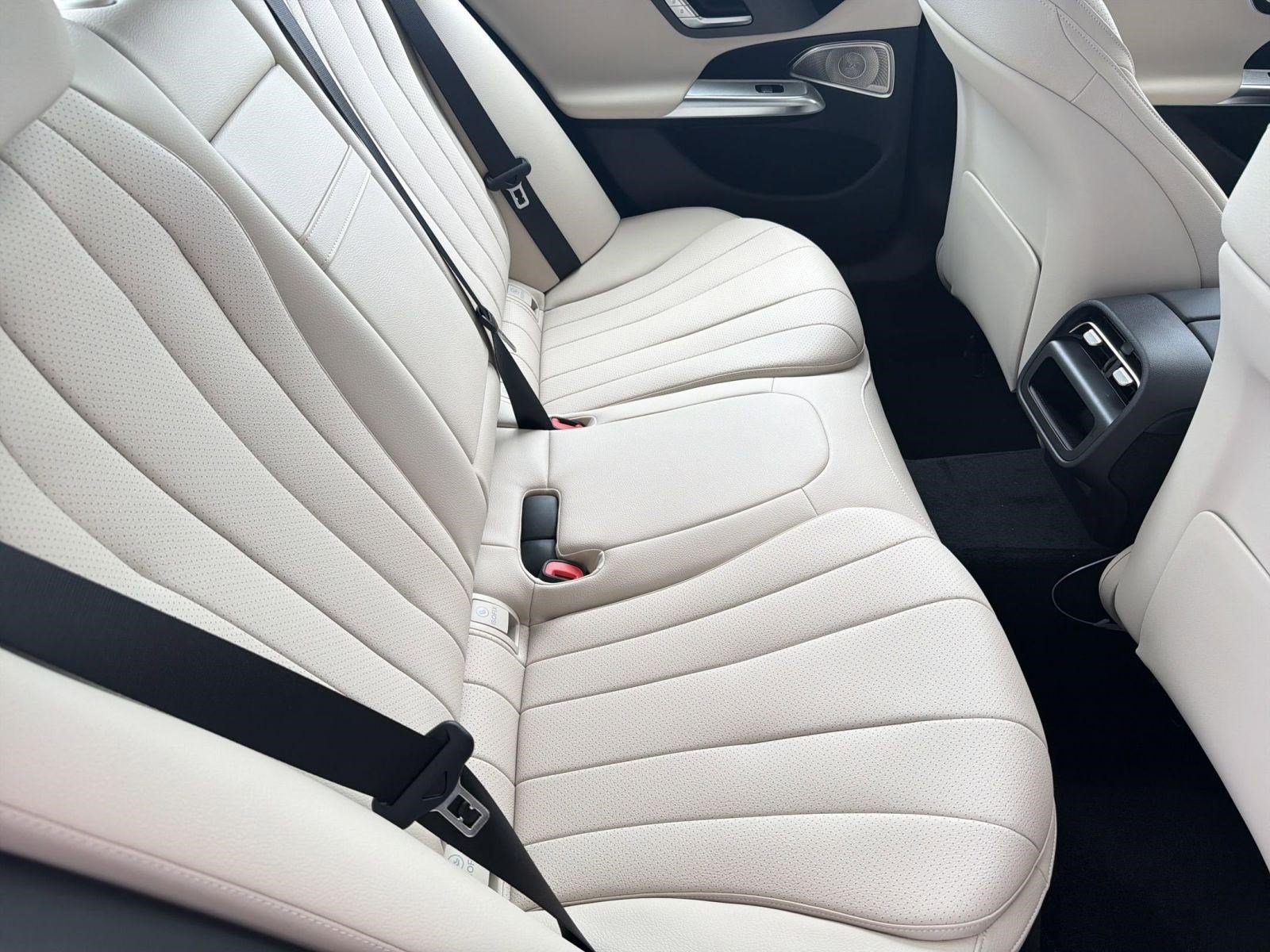 New 2026 Mercedes-Benz E 350 4MATIC Sedan image 30