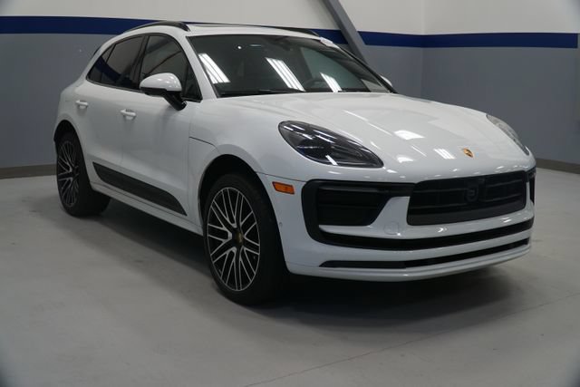 Certified 2026 Porsche Macan Turbo AWD/4WD image 12