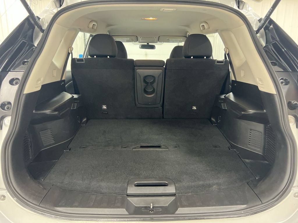 Used 2017 Nissan Rogue S AWD/4WD image 23