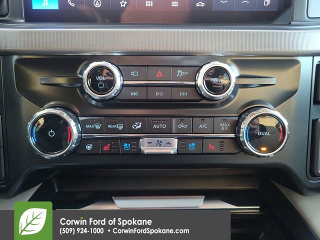 Used 2025 Ford F450 Platinum w/ Platinum Plus Package image 36