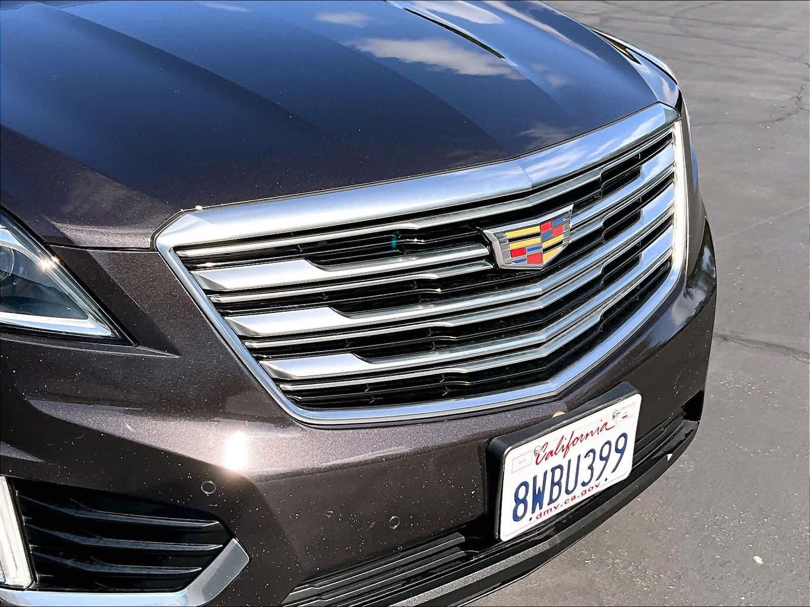Used 2018 Cadillac XT5 Luxury w/ Driver Awareness Package AWD/4WD image 33