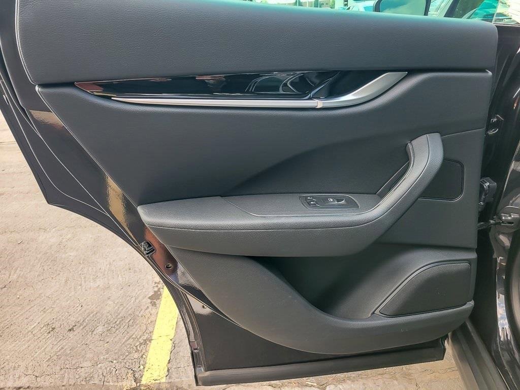 Used 2022 Maserati Levante GT image 19