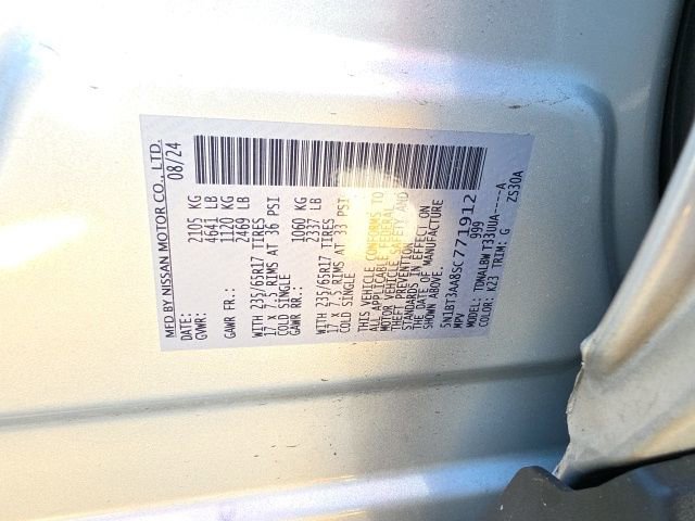 Used 2025 Nissan Rogue S FWD image 28