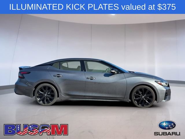 Used 2022 Nissan Maxima SR w/ Sport Mat Group FWD image 3