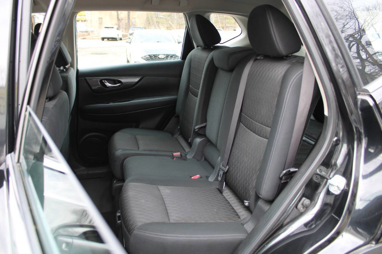 Used 2018 Nissan Rogue S image 25