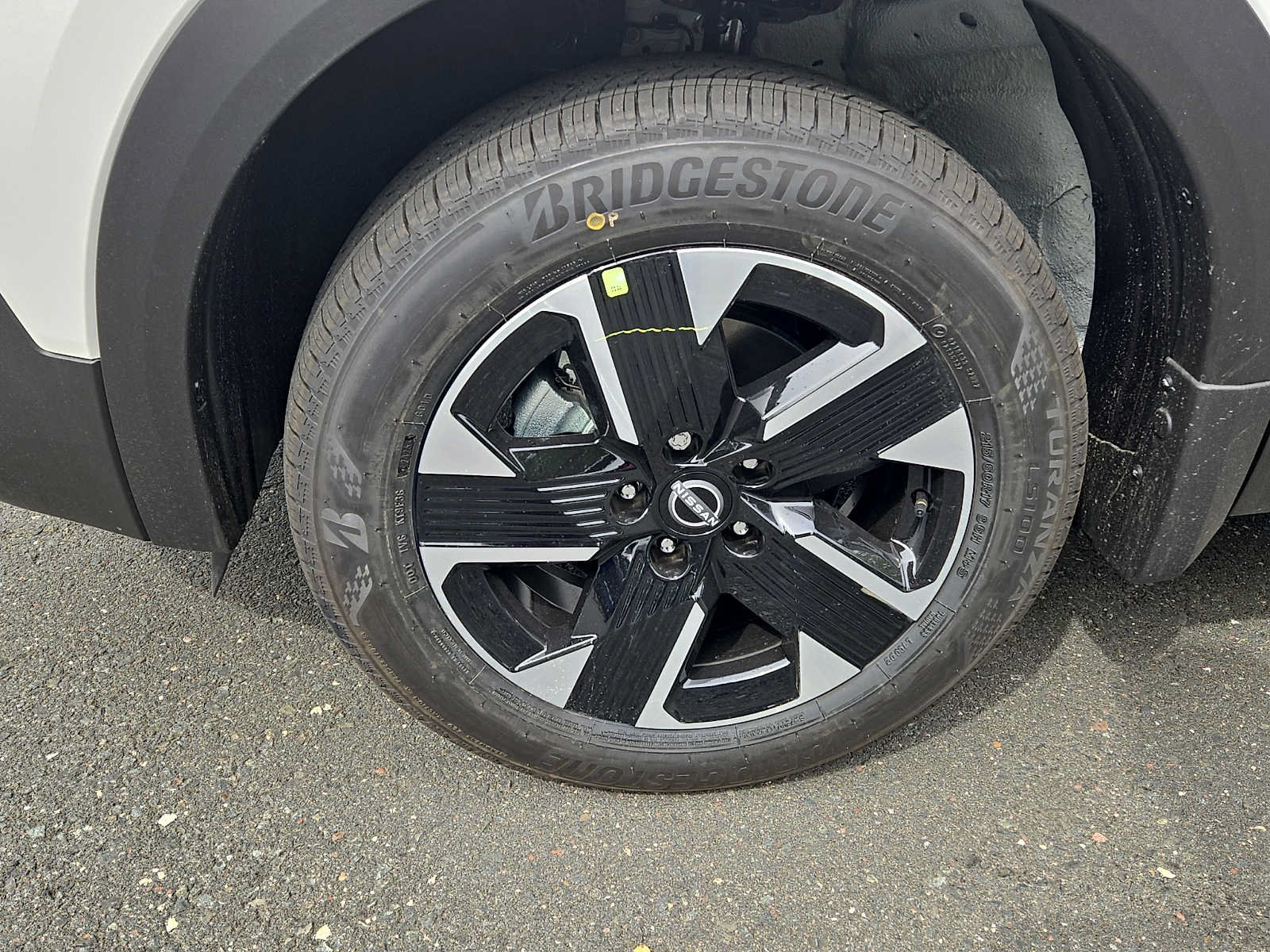 New 2027 Nissan Kicks SV AWD/4WD image 8