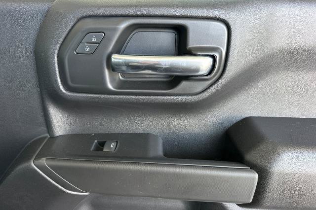 New 2026 Chevrolet Silverado 1500 Custom w/ LPO, Dark Essentials Package RWD image 19