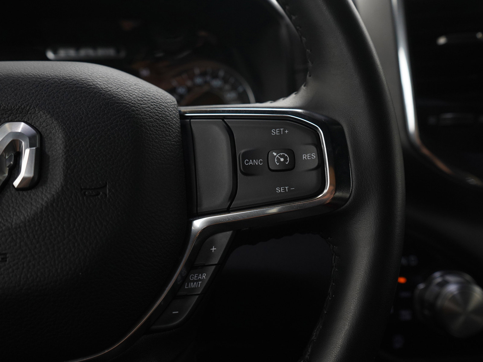 Used 2024 RAM 1500 Laramie AWD/4WD image 26