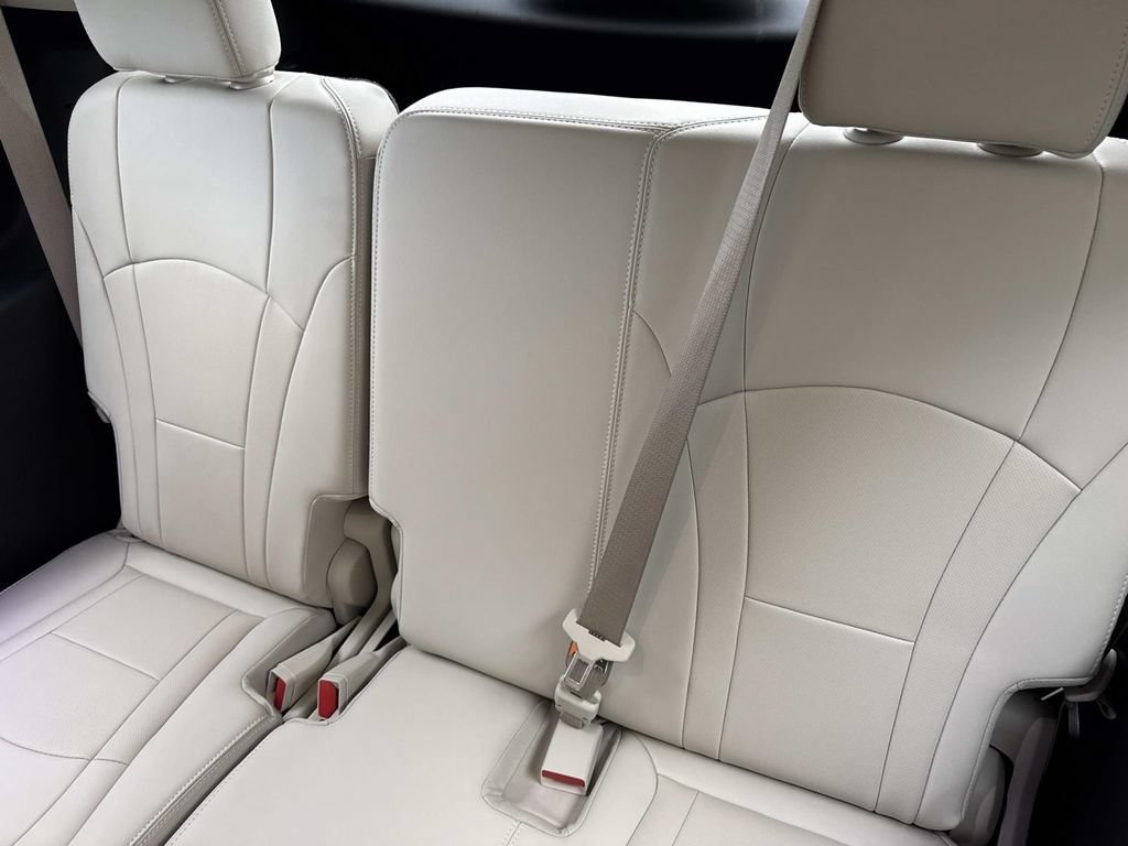 Used 2023 Buick Enclave Essence w/ Trailering Package, 5000 lbs. FWD image 13