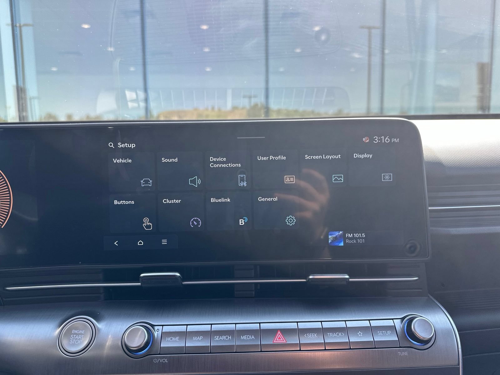 Used 2025 Hyundai Kona SEL AWD/4WD image 52