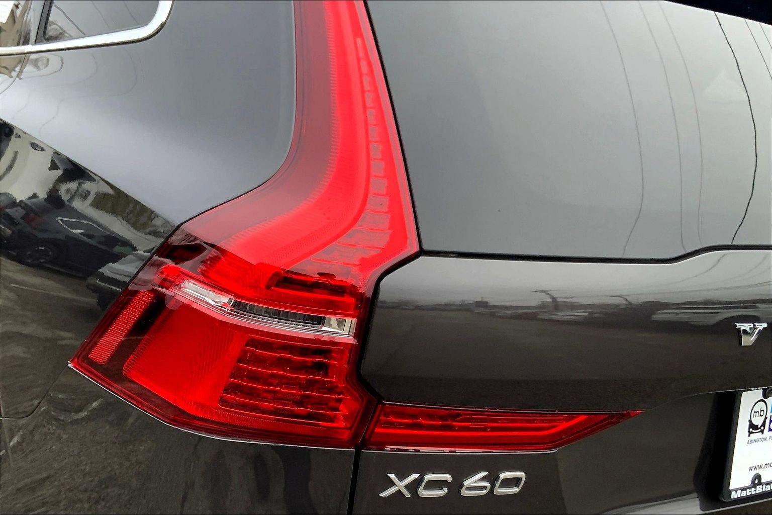Used 2022 Volvo XC60 B5 Momentum w/ Climate Package image 31