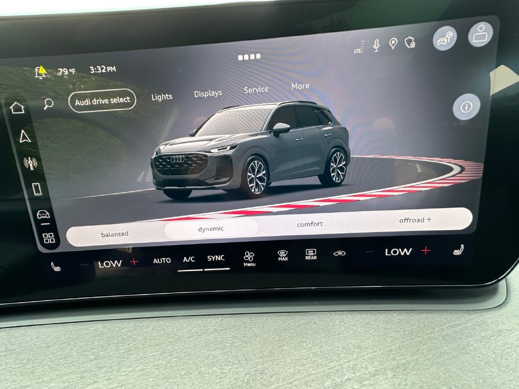 New 2026 Audi Q3 quattro 2.0T AWD/4WD image 30