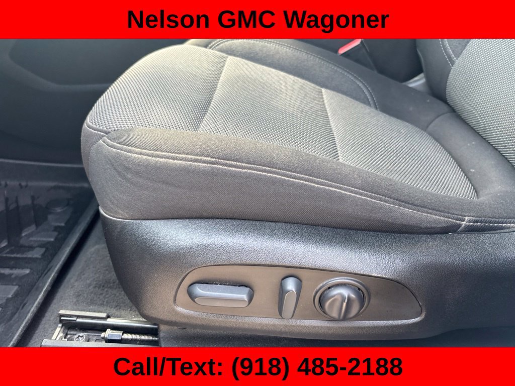 Used 2022 Chevrolet Traverse LT FWD image 13