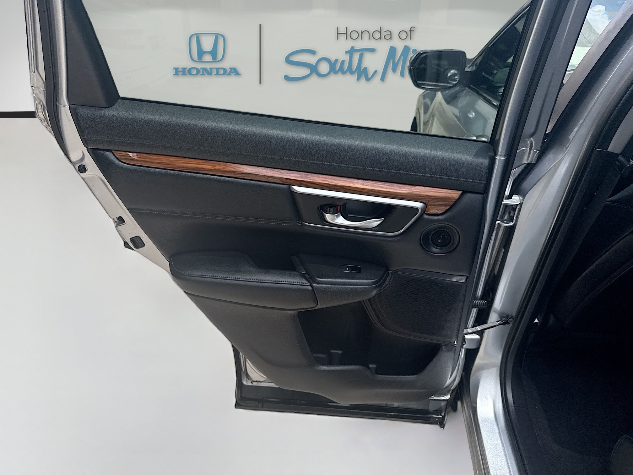 Certified 2017 Honda CR-V Touring image 26