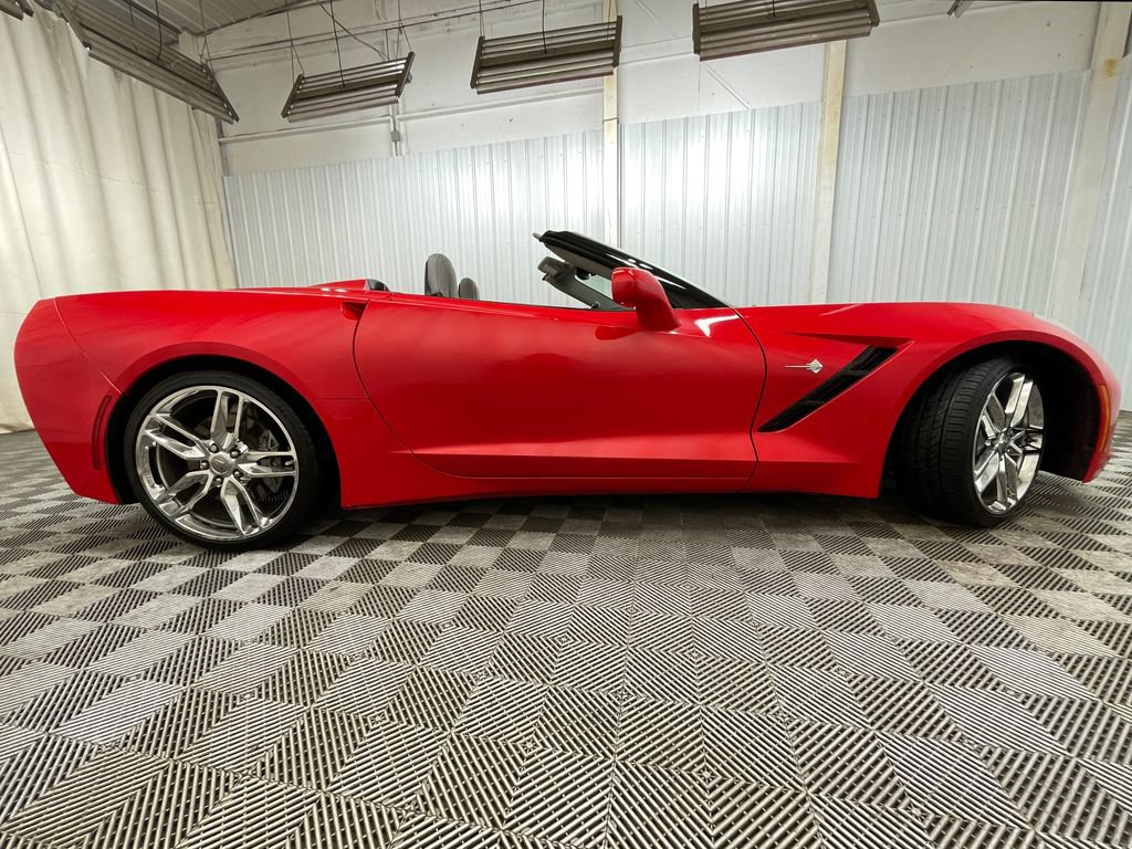 Used 2019 Chevrolet Corvette Stingray Convertible w/ 3LT Preferred Equipment Group RWD image 18