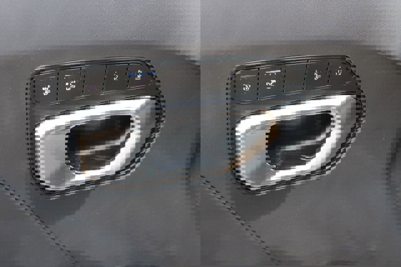 Used 2025 Kia K4 GT-Line w/ GT-Line Premium Package image 20