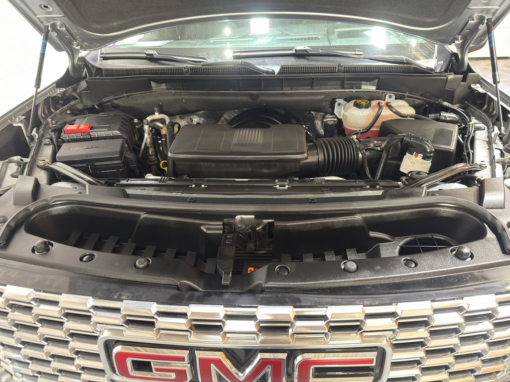 Used 2024 GMC Yukon XL Denali image 41