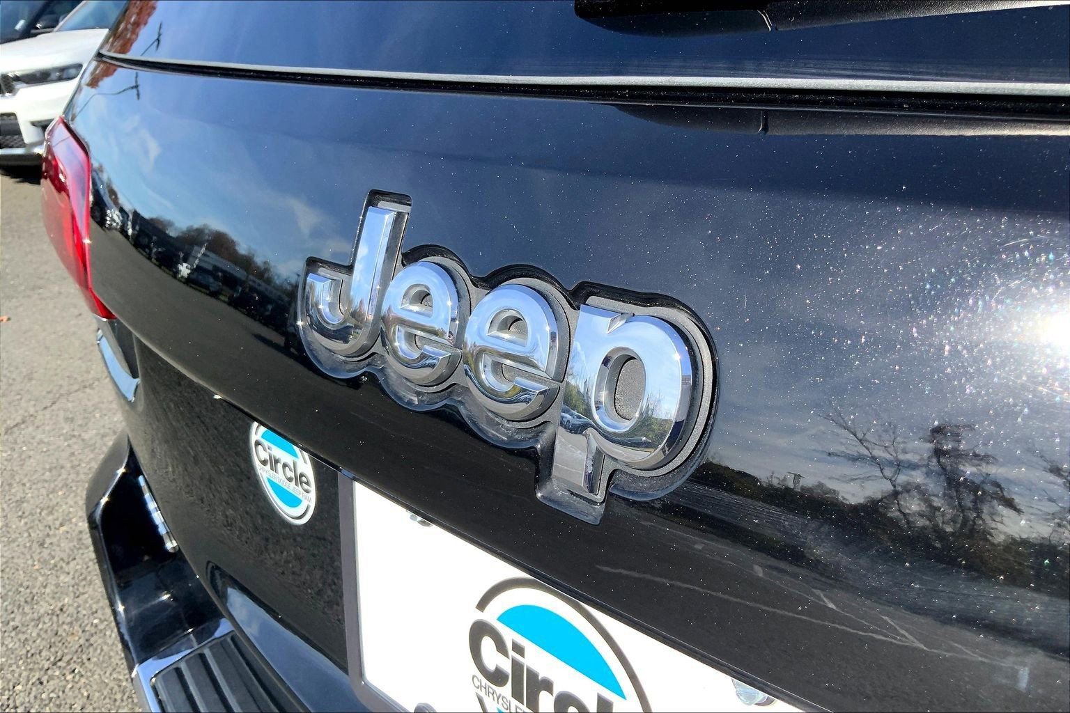 Used 2021 Jeep Grand Cherokee Limited w/ Trailer Tow Group IV image 29