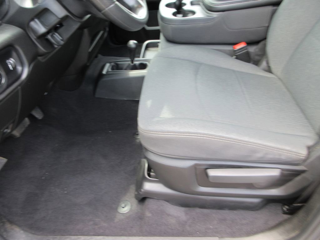 Used 2024 RAM 3500 Tradesman w/ Chrome Appearance Group AWD/4WD image 23