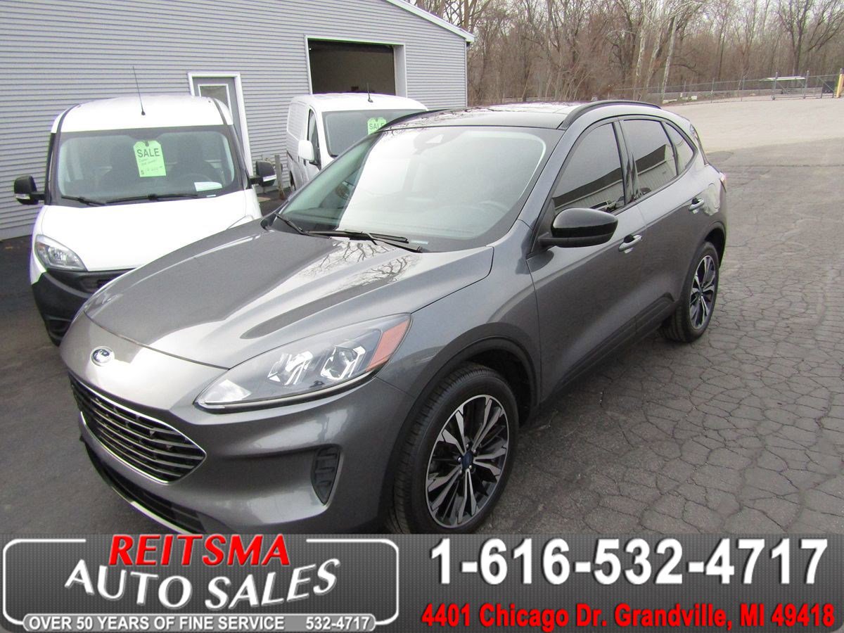 Used 2021 Ford Escape SE w/ SE Sport Appearance Package