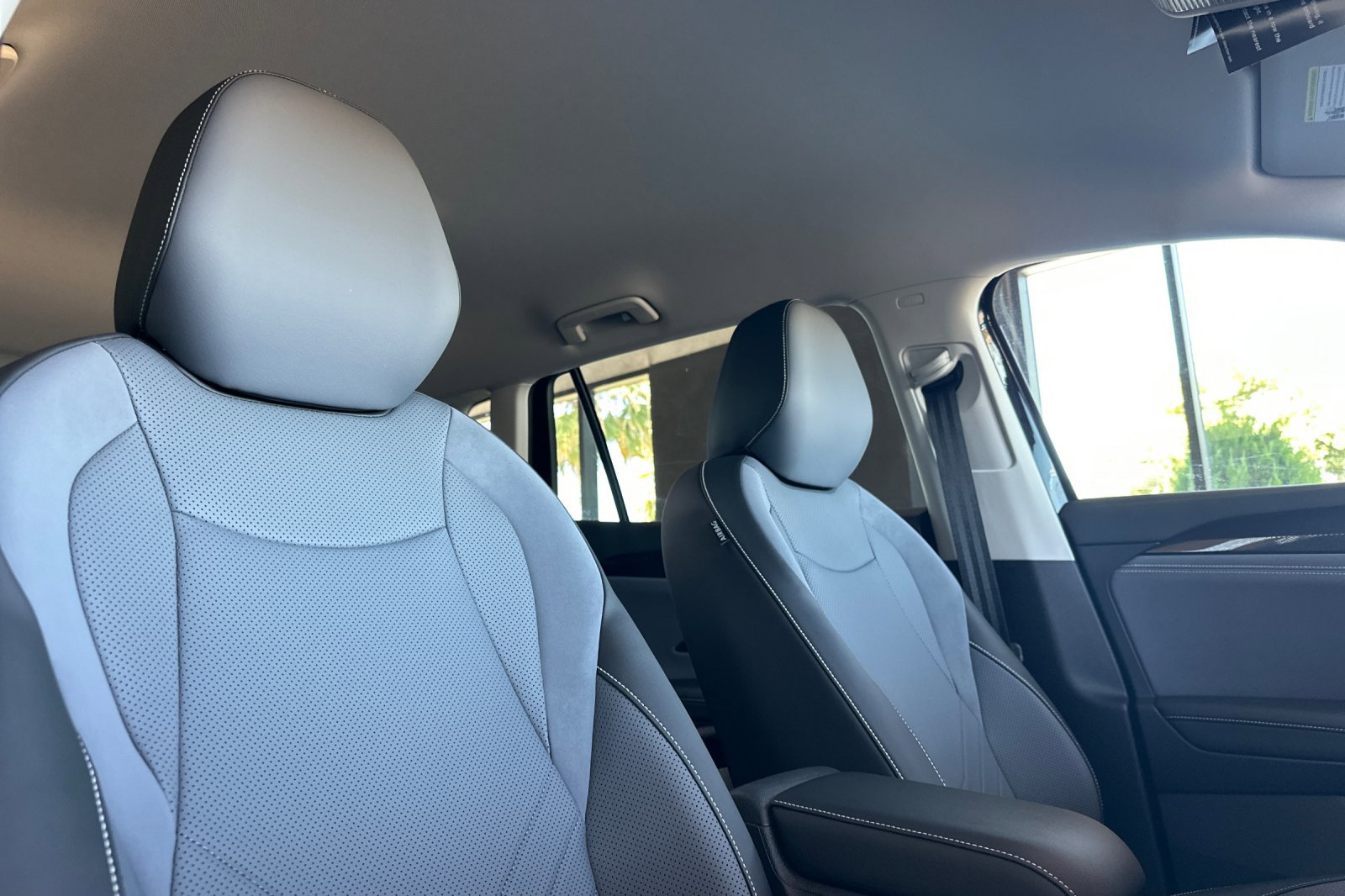 New 2025 Volkswagen Tiguan SE image 17