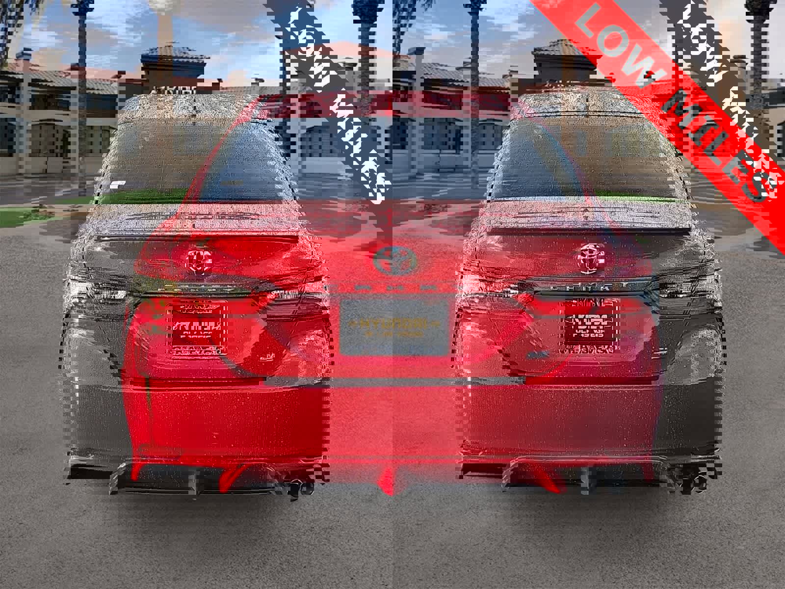 Used 2023 Toyota Camry SE image 7