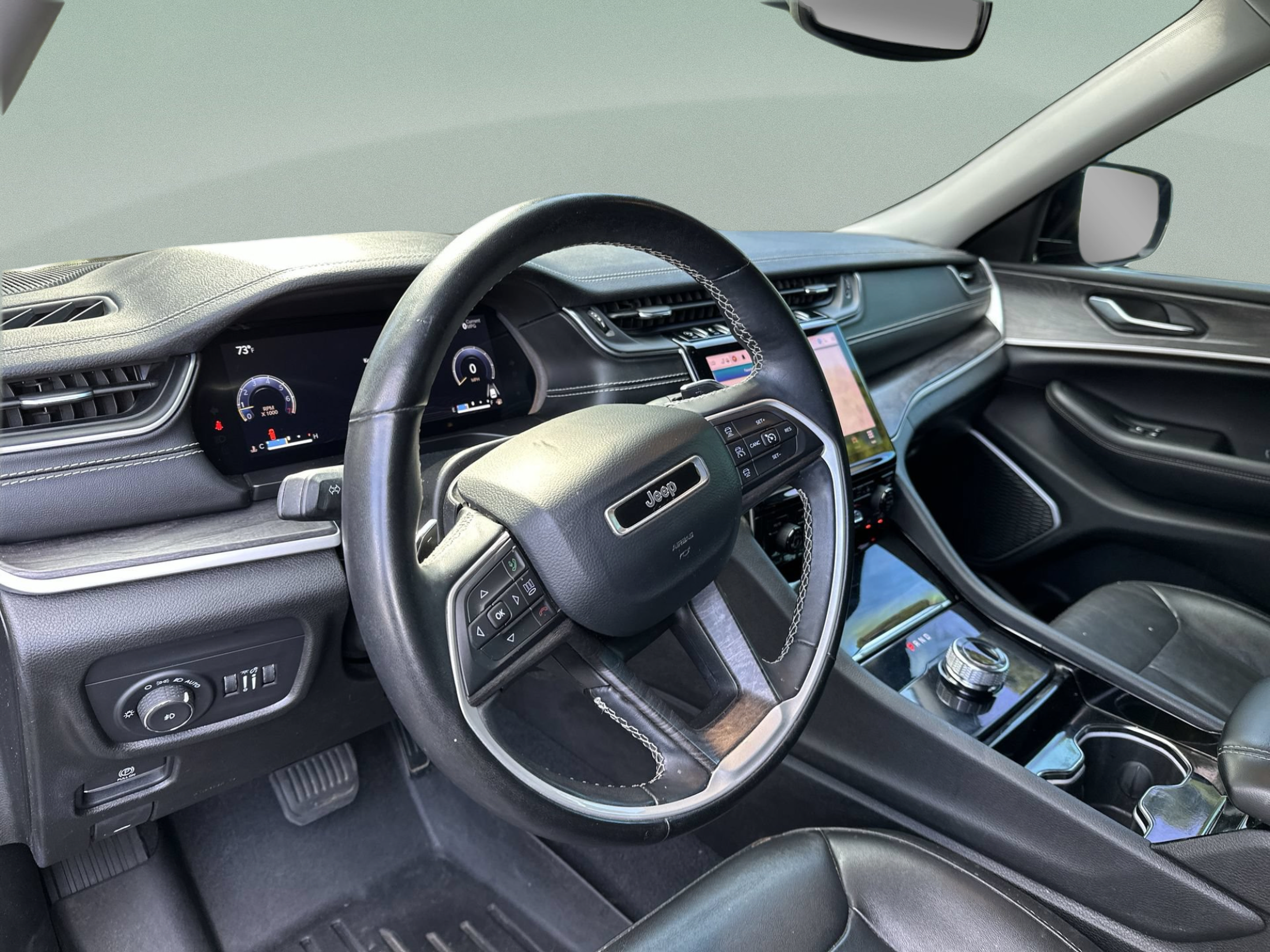 Used 2022 Jeep Grand Cherokee L Limited RWD image 26