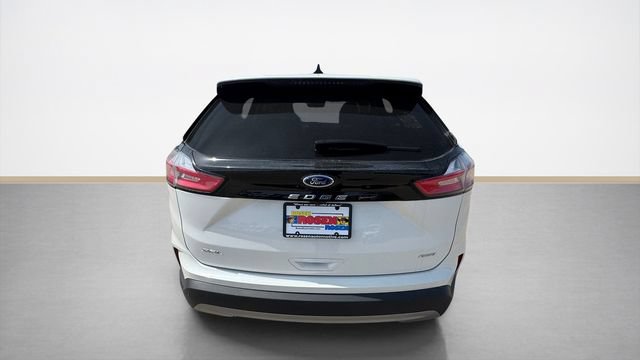 Used 2024 Ford Edge SEL w/ Convenience Package AWD/4WD image 4