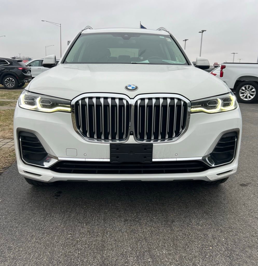 Used 2021 BMW X7 xDrive40i w/ Premium Package image 3