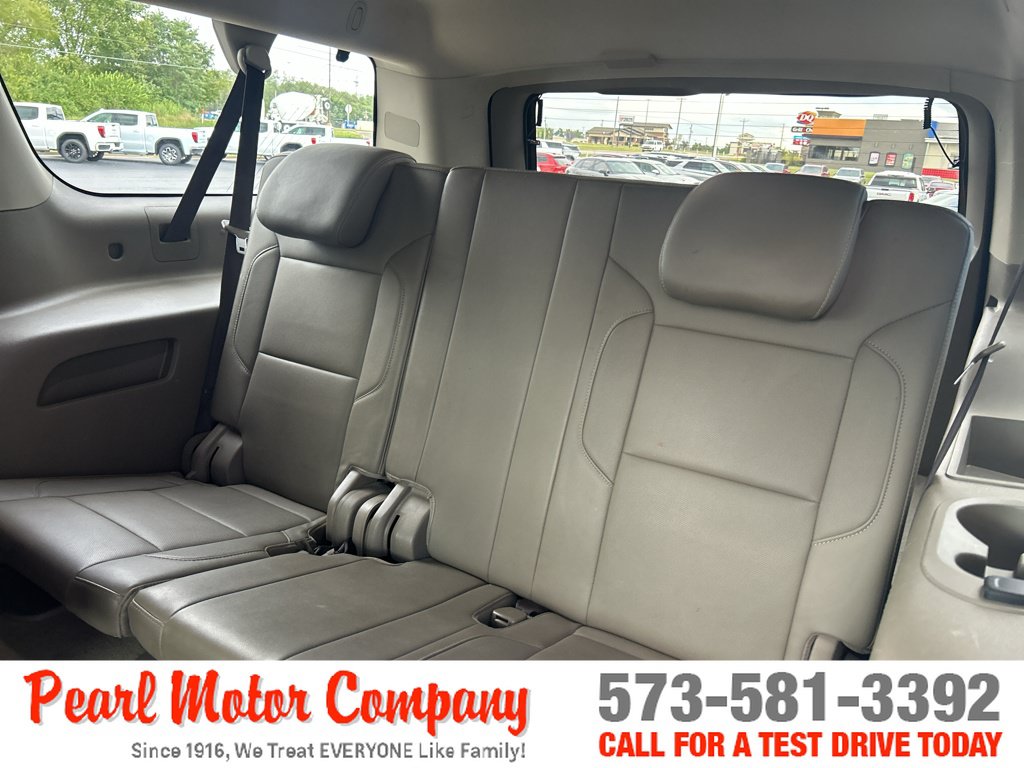 Used 2017 GMC Yukon XL SLT w/ Premium Edition AWD/4WD image 24