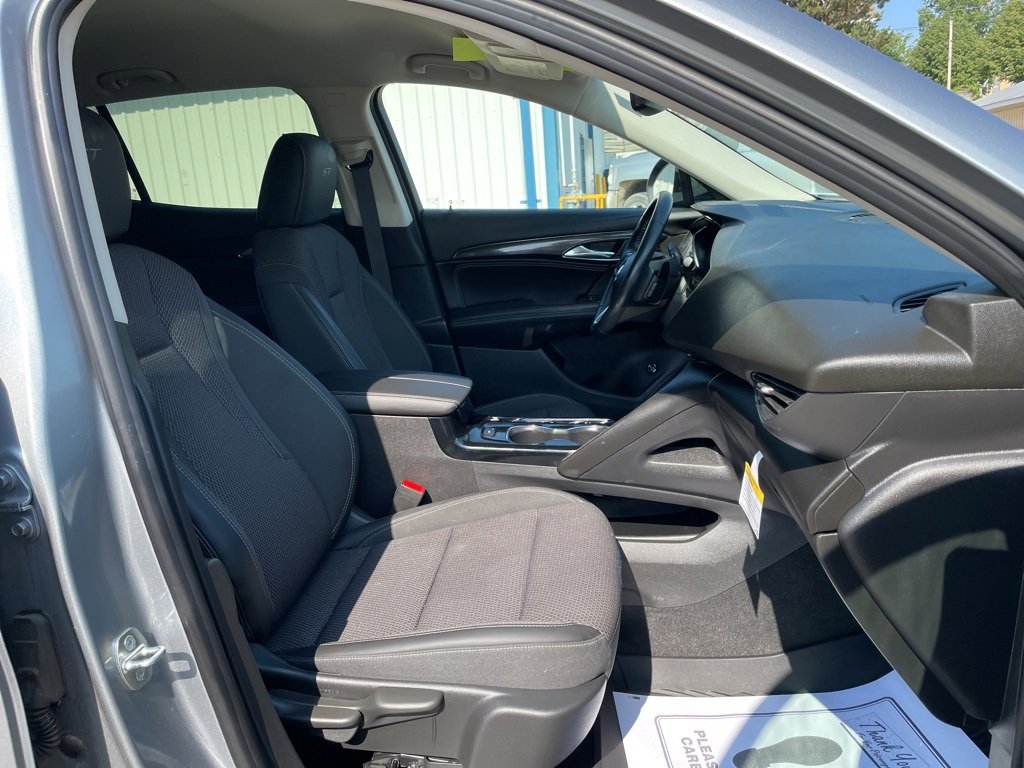 Used 2023 Buick Envision Preferred w/ Sport Touring Package image 19