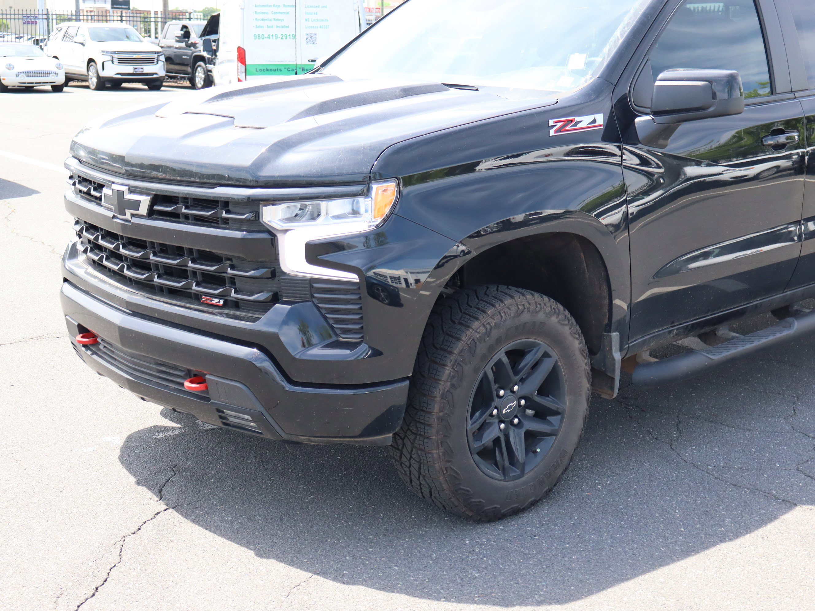 Used 2024 Chevrolet Silverado 1500 LT Trail Boss w/ Convenience Package II AWD/4WD image 6