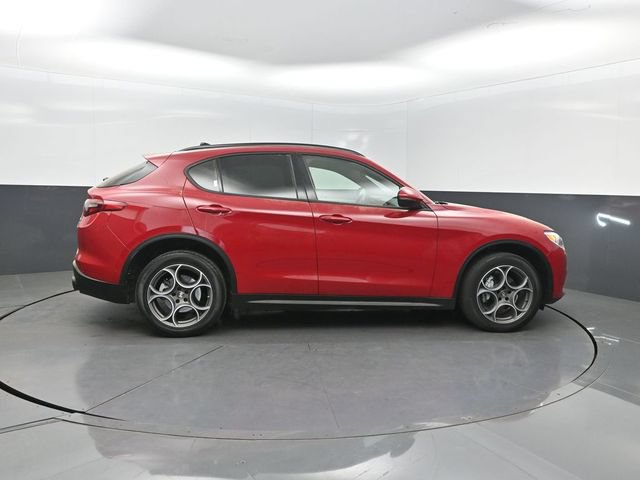 Used 2023 Alfa Romeo Stelvio Sprint AWD/4WD image 34