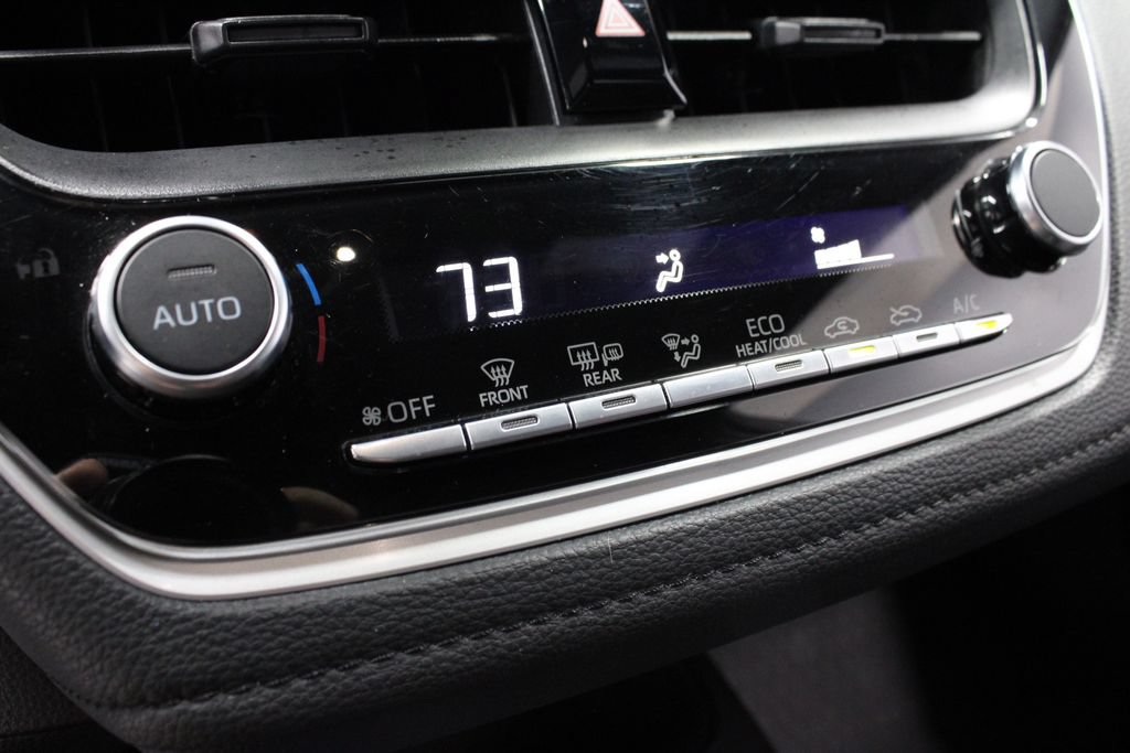Used 2025 Toyota Corolla SE FWD image 28