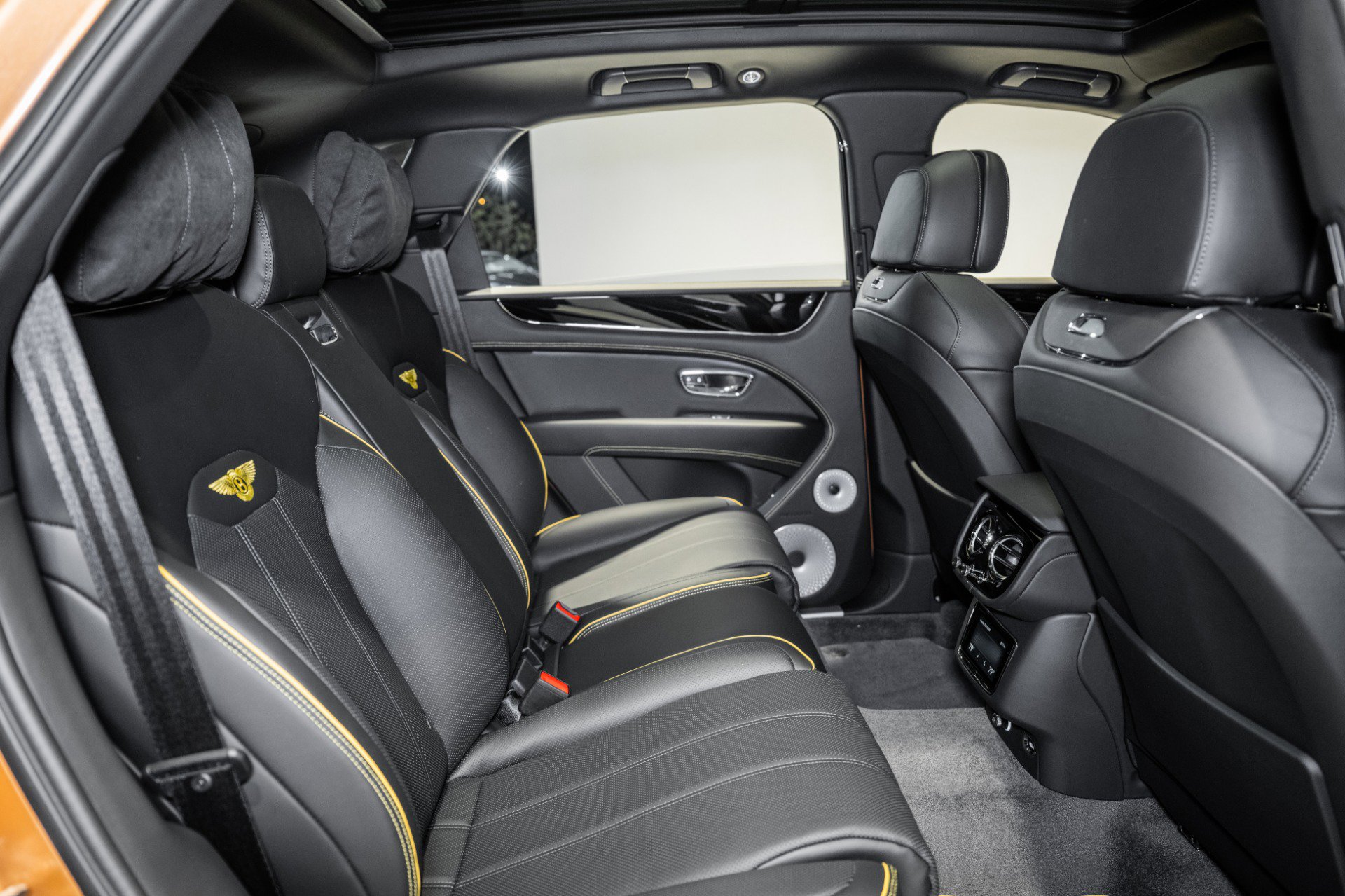 New 2025 Bentley Bentayga image 24