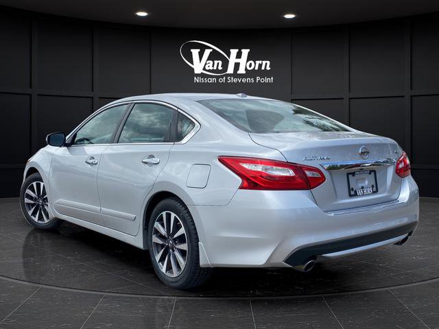 Used 2017 Nissan Altima 2.5 SL w/ 2.5 Technology Package image 5