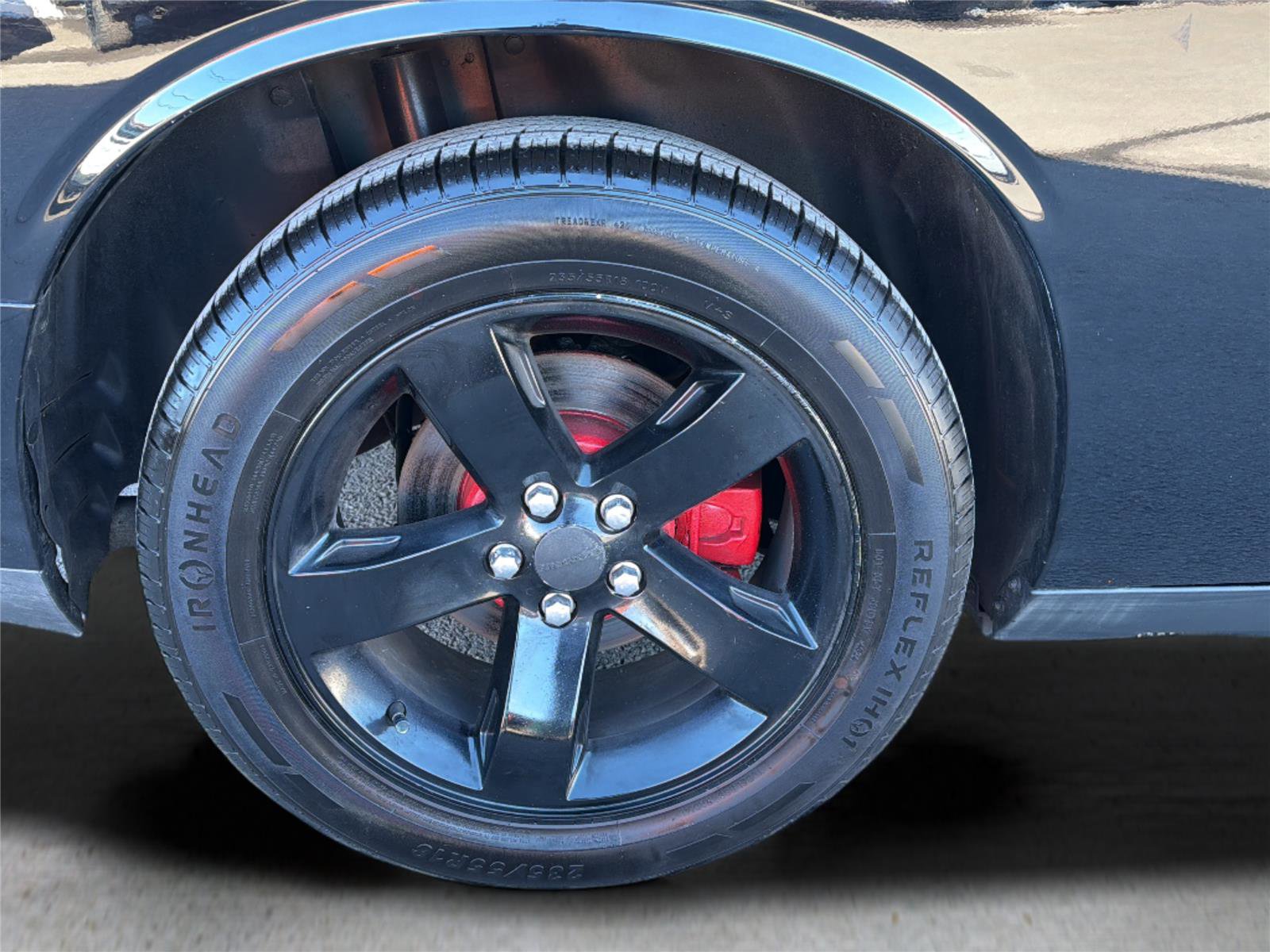 Used 2012 Dodge Challenger SXT RWD image 30