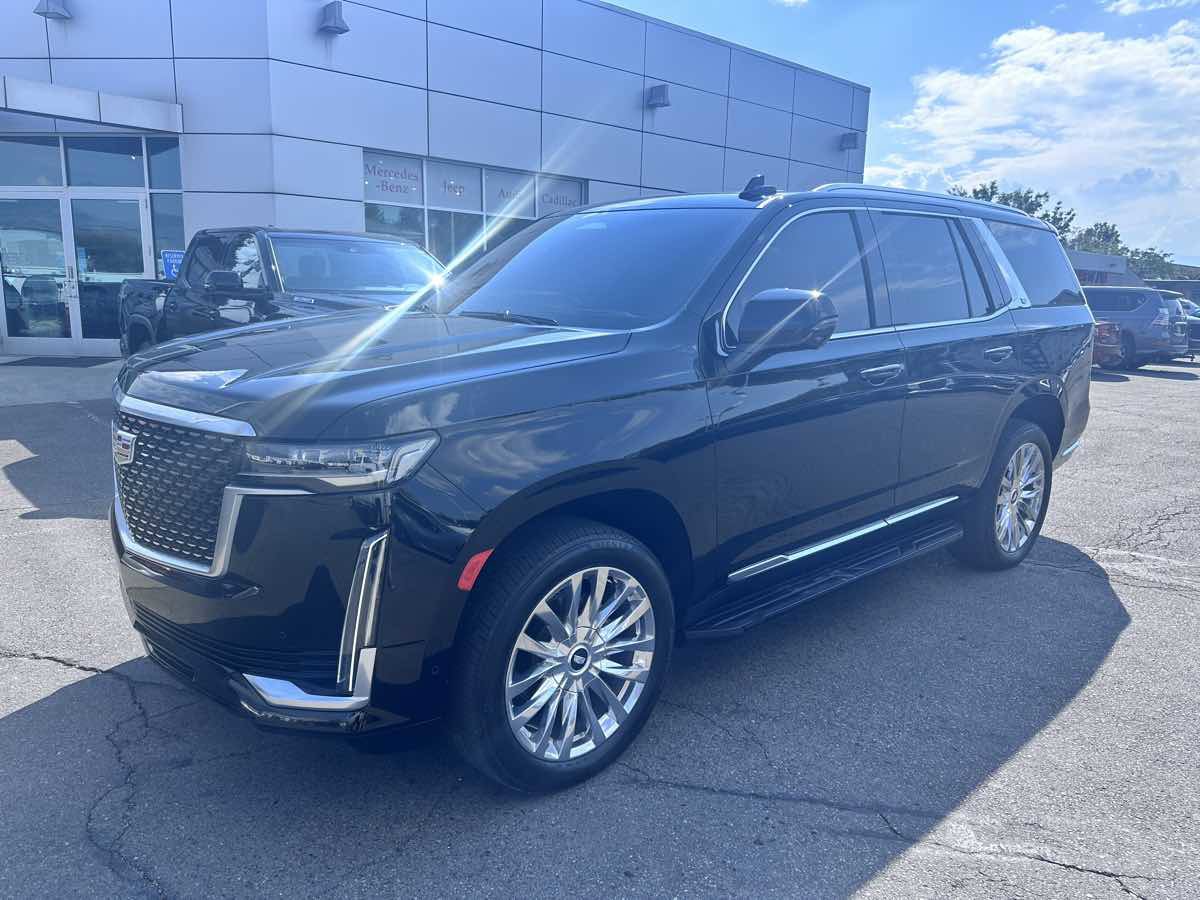 Used 2023 Cadillac Escalade Premium Luxury w/ LPO, Floor Liner Package image 2