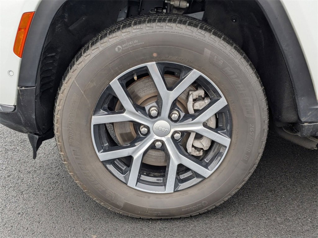 Used 2024 Jeep Grand Cherokee L Limited w/ Luxury Tech Group II image 9