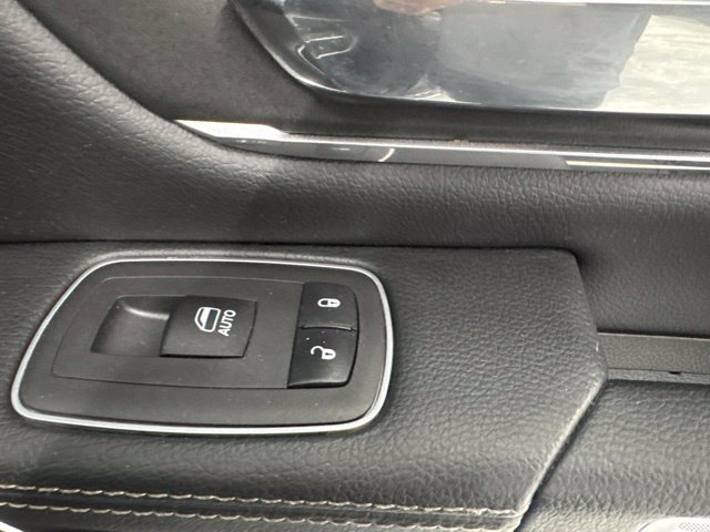 Used 2022 RAM 1500 Laramie AWD/4WD image 28