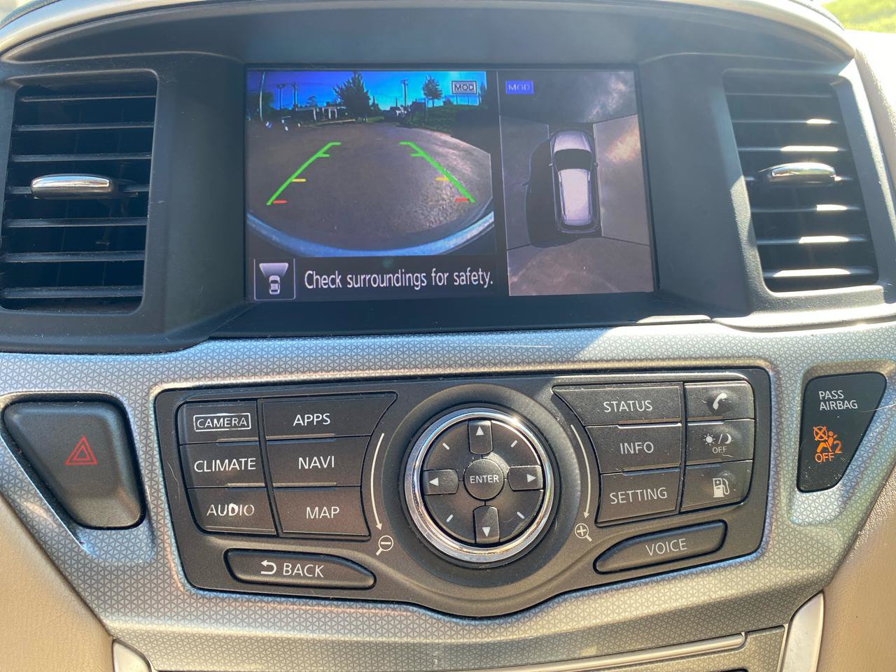Used 2018 Nissan Pathfinder SL w/ SL Premium Package AWD/4WD image 12