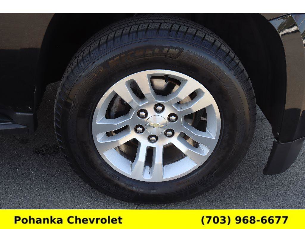 Used 2016 Chevrolet Suburban LT w/ Luxury Package image 34