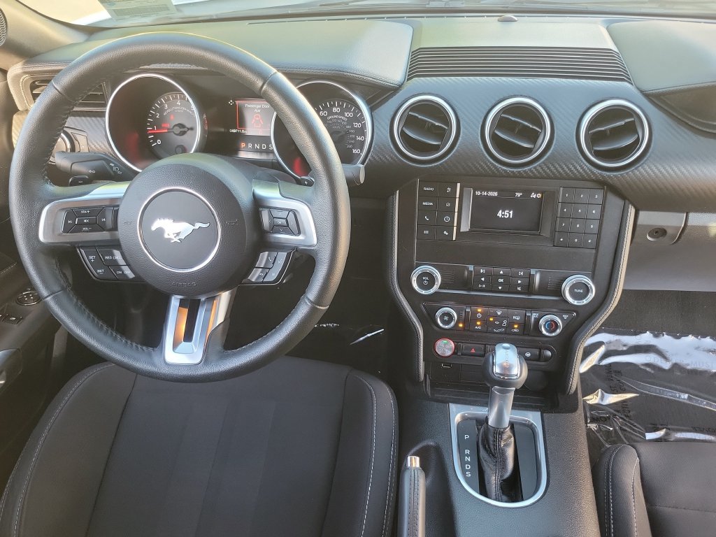 Used 2020 Ford Mustang Coupe w/ Black Accent Package RWD image 4