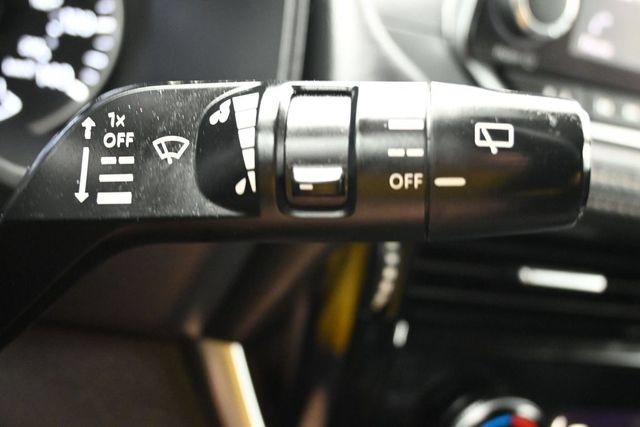 Used 2022 Nissan Rogue SV FWD image 25