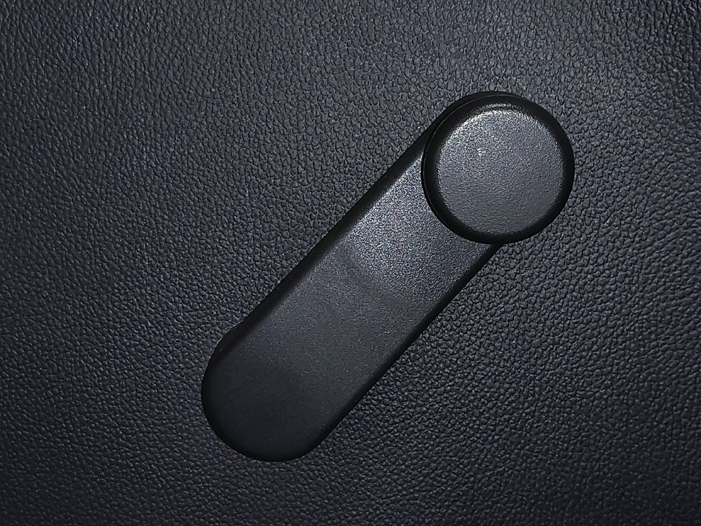 Used 2020 Chevrolet Sonic LT image 27