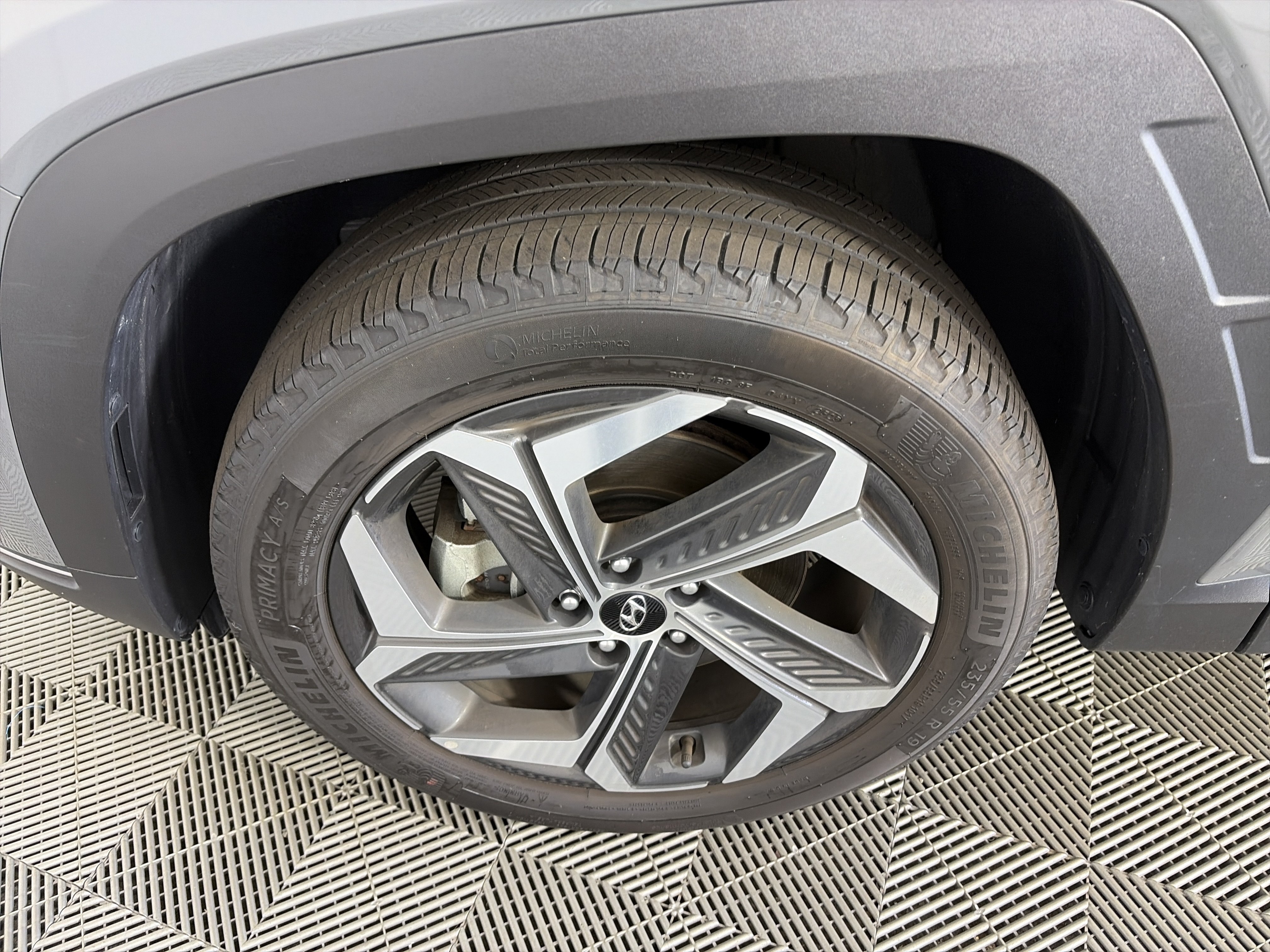 Used 2024 Hyundai Tucson Limited AWD/4WD image 13