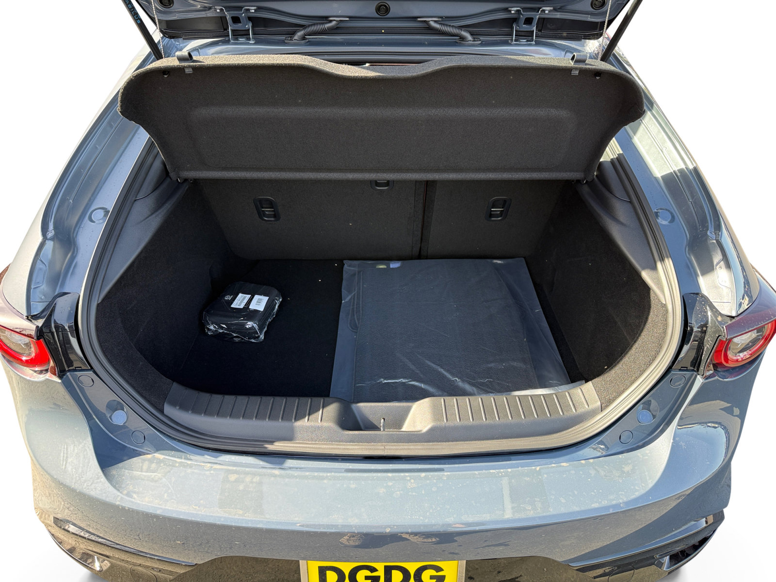 New 2026 MAZDA MAZDA3 Carbon image 17