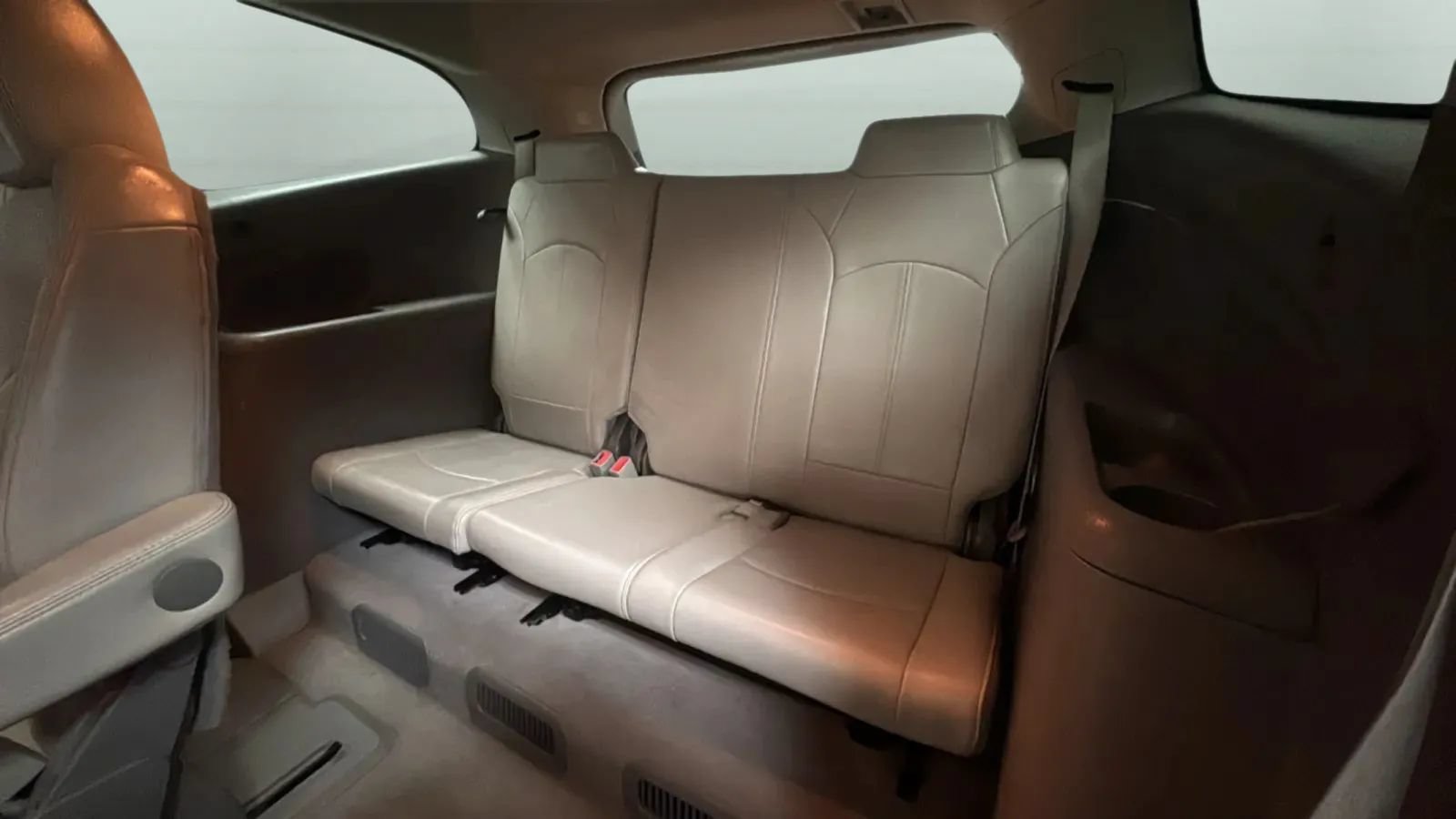 Used 2015 Chevrolet Traverse LT FWD image 25